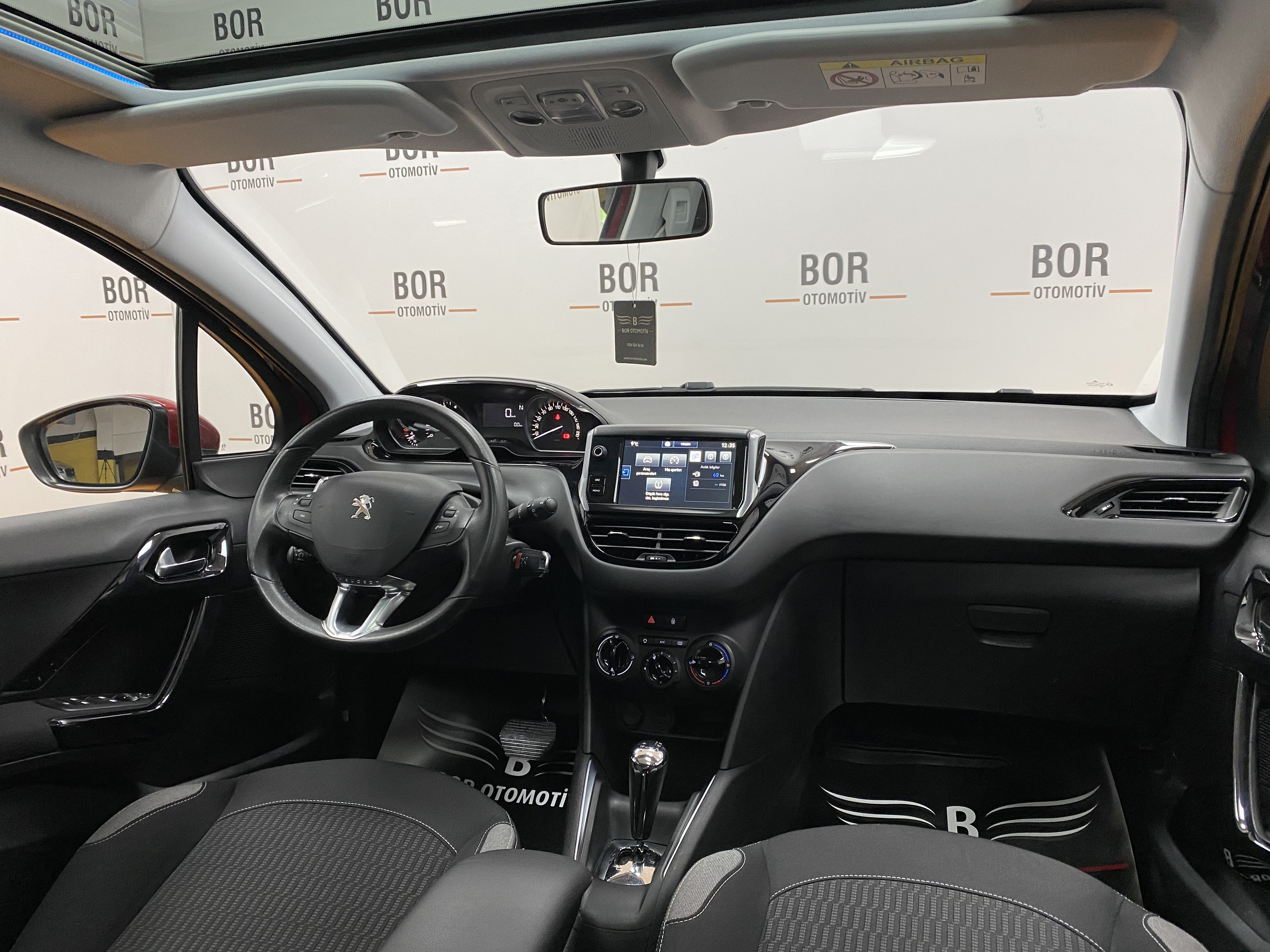 *2015*Peugeot 208 PureTech*Otomatik*Cam Tavan*48.000 Km’de*Full* full